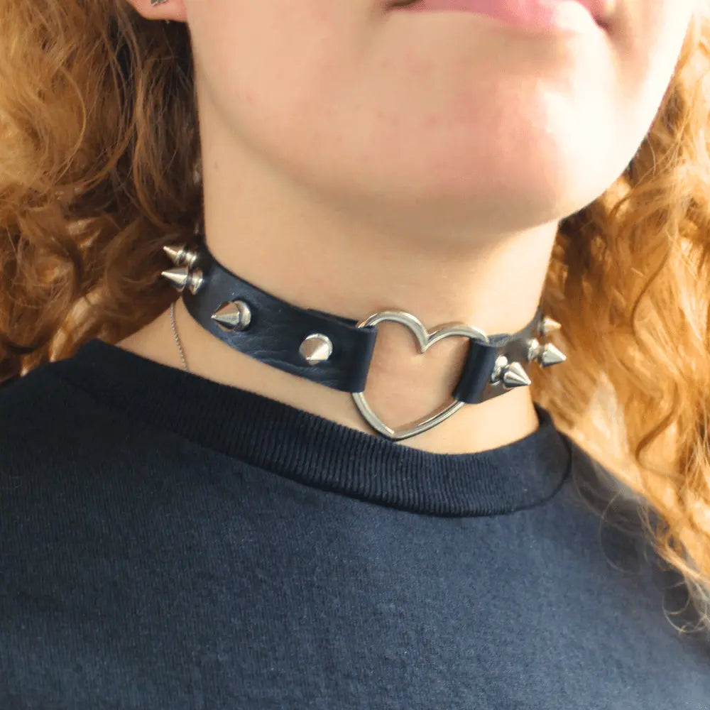 Heart Edge Spike Choker