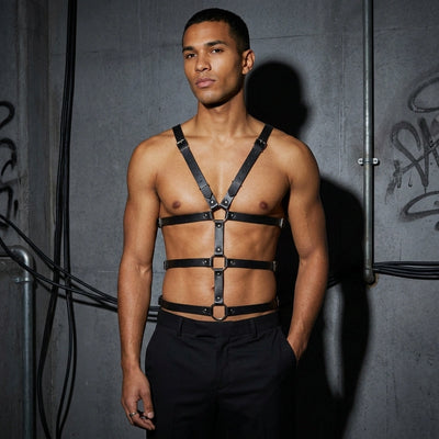 Urban Warrior Männer Harness - Ganzkörper-Aufnahme | Techno Essentials
